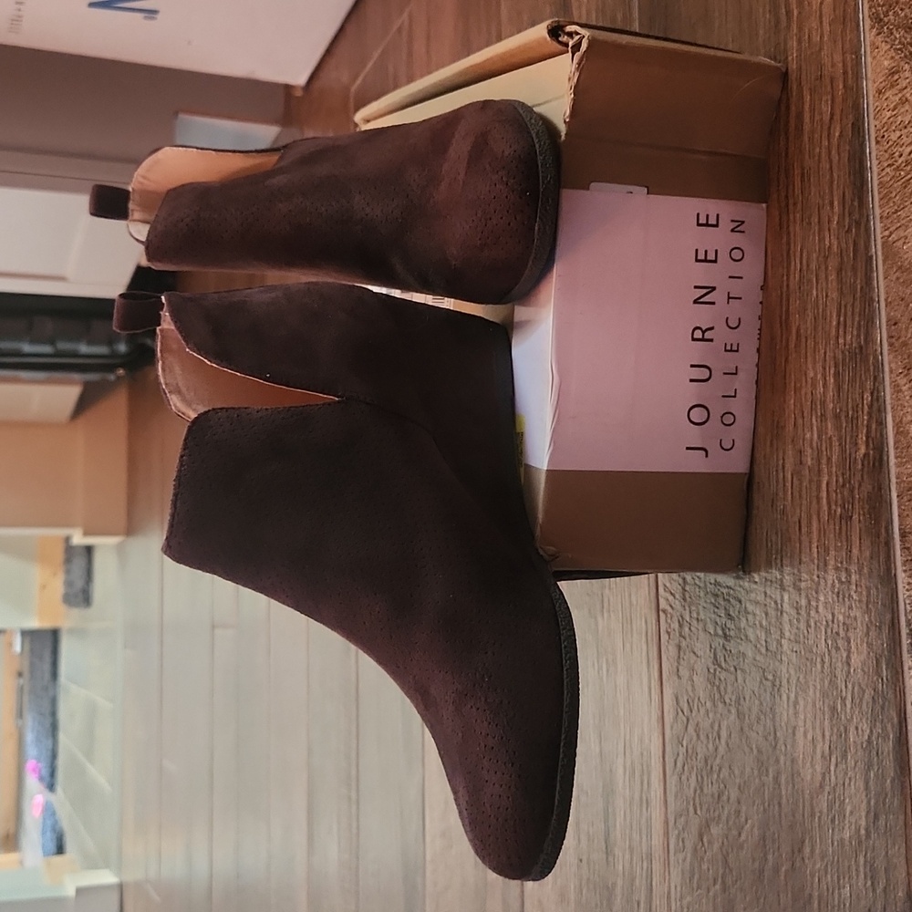 Journey collection wedge shoes